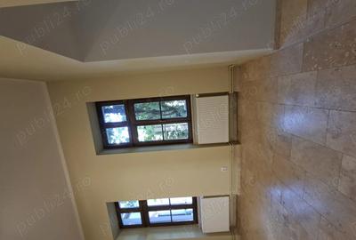 Spațiu comercial, de 85 mp, în Central - 3