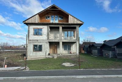 Casă cu 4 camere cu Teren 700 Mp în Cumpăna - 3