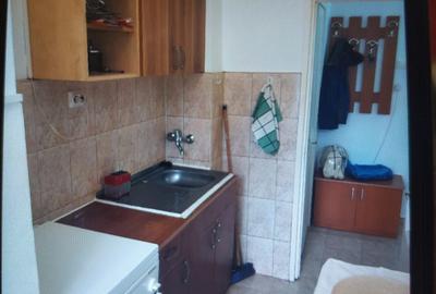 De inchiriat garsoniera pe str GLORIEI De inchiriat garsoniera pe str GLORIEI - 4