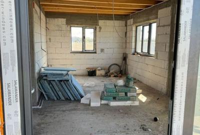 Casă cu 2 camere cu Teren 413 Mp în Frumușani - 2