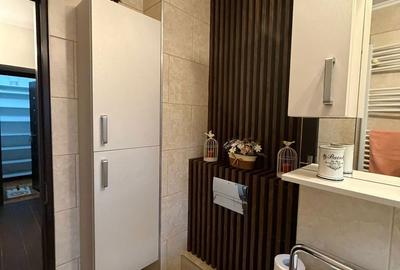 Apartament cu 3 camere decomandat, mobilat în Micro 16 - 17