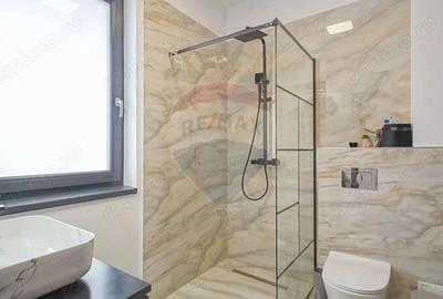 Casă cu 6 camere cu Teren 847 Mp în Sohodol - 2