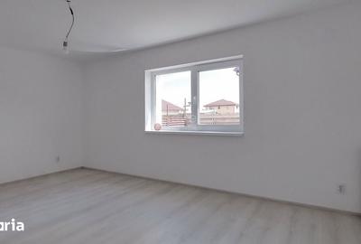 Casă cu 3 camere cu Teren 500 Mp în Noua - 16
