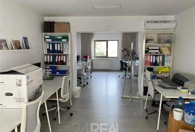 Casă cu 10 camere cu Canalizare în Central