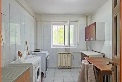 Apartament cu 3 camere decomandat în Tei - 7