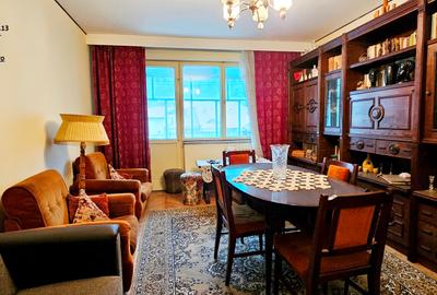 Apartament 4 camere semidecomandat, cu boxa, Bd.Traian- zona BCR - 2