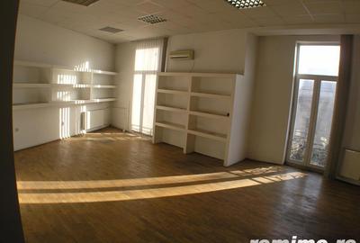 Spațiu comercial, de 400 mp, în Kogălniceanu - 8