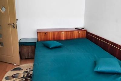 Proprietar, vand apartament Tulcea, str Isaccei Nr 9, ultracentral, 2 camere - 3