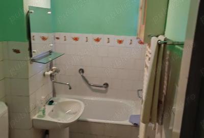 Apartament cu 3 camere nedecomandat în 1848
