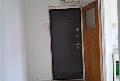 Apartament cu 3 camere semidecomandat în 1 Decembrie 1918 - 8