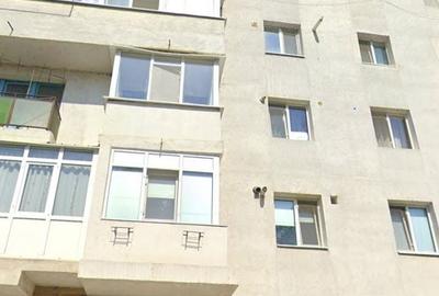 Apartament cu 3 camere decomandat în Central - 1