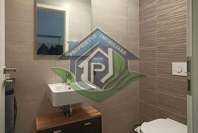 Apartament cu 3 camere decomandat în Sud