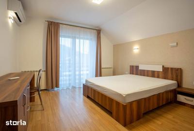Casă cu 4 camere cu Canalizare în Noua - 8