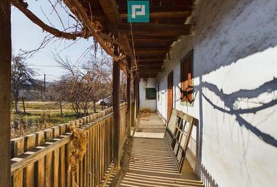 Casa rustica de vanzare in Tau? - 1