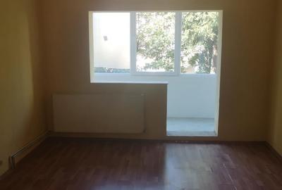 Apartament 4 Camere Judetean Etaj 1 Liber