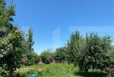 Casă cu 8 camere cu Teren 1800 Mp în Central