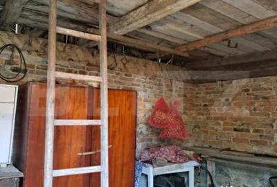 Casă cu 4 camere cu Canalizare în Central - 11