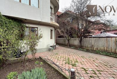 Casă individuală cu 8 camere cu Canalizare în Apărătorii Patriei - 2