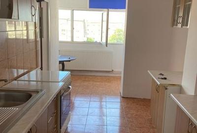 Apartament cu 4 camere decomandat în Central - 4