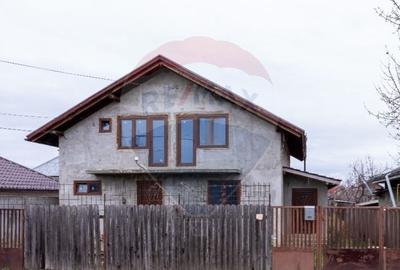 Casa / Vila cu 5 camere de vanzare, strada George Enescu, zona Tache - 2