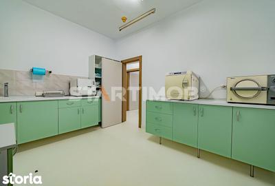 Spațiu comercial, de 115 mp, în Piața - 11