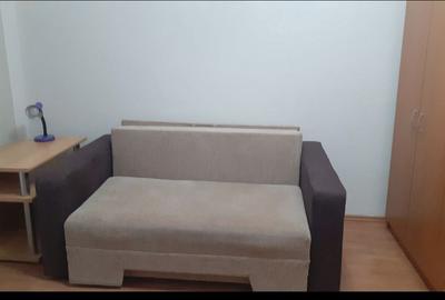 Garsonieră decomandată în Tudor