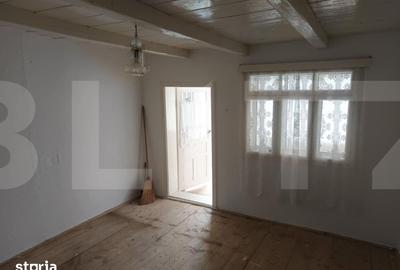 Casă cu 3 camere cu Teren 2707 Mp în Mitoc - 2