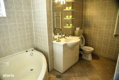 Apartament cu 3 camere în Central - 5