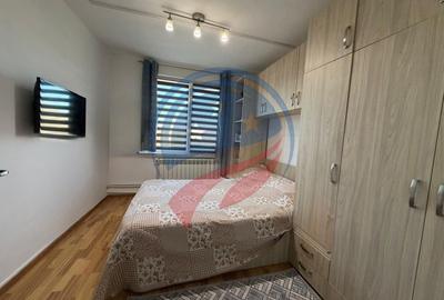 Apartament cu 3 camere semidecomandat, mobilat în Craiovița Nouă - 4