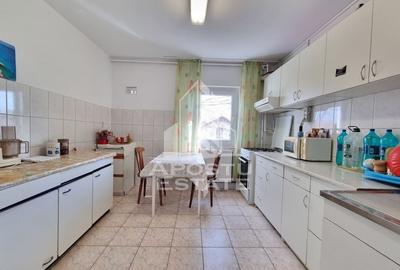 Apartament cu 3 camere decomandat, etaj intermediar, Calea Lipovei Apartament cu 3 camere decomandat, etaj intermediar, Calea Lipovei - 3