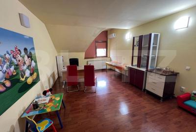 Spațiu comercial, de 380 mp, în Central - 3
