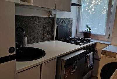 Apartament cu 2 camere nedecomandat în Gara de Nord