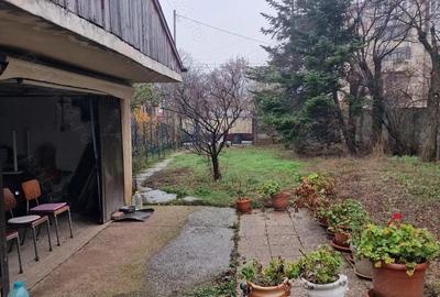 Central, inchiriat garaj si teren - 1