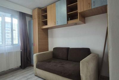 Garsonieră decomandată în Crâng