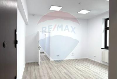 Spațiu comercial, de 100 mp, în P-ța Victoriei - 4