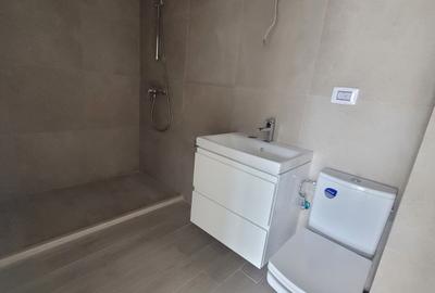 Apartament cu 3 camere semidecomandat în Central - 16