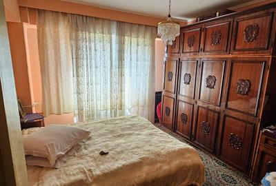 Mangalia /4 camere circular/ etaj 3/4 - 9