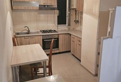 Apartament cu 2 camere decomandat în Între Lacuri
