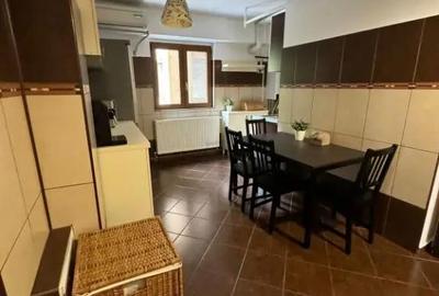 Apartament cu 3 camere decomandat în Decebal - 3