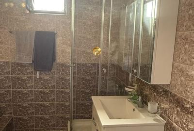 Casă cu 4 camere cu Teren 220 Mp în Central - 6