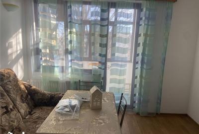Apartament cu 2 camere decomandat, mobilat în Sud
