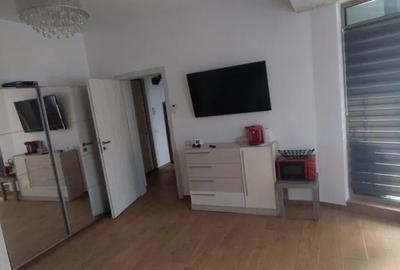 Garsonieră decomandată în Central - 7