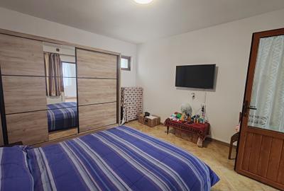 Casa 4 camere libera la vanzare GHIMBAV - zona Garii - 3