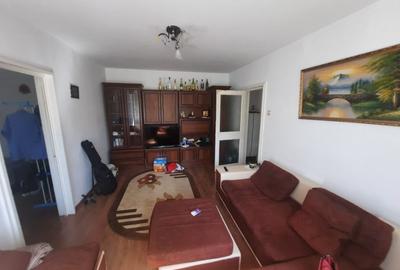 Apartament cu 2 camere semidecomandat, mobilat în Podu Roș - 2