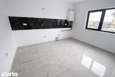 Casă cu 5 camere cu Teren 500 Mp în Podu Roș - 3