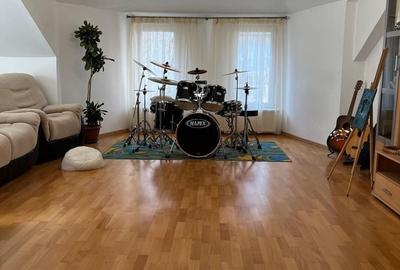 Casă cu 8 camere cu Canalizare în Iancu Nicolae - 16