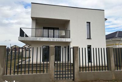 Casă cu 6 camere cu Teren 500 Mp în Cârcea - 10