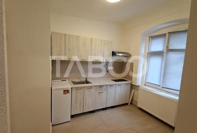 Garsoniera spatioasa de inchiriat in Centrul Istoric - Comision 0 - 4