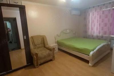 Garsonieră în Romană - 2