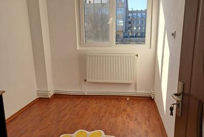Apartament 4 cam dec Port, et 4/5,St 100mp,3 balcoane Apartament 4 cam dec Port, et 4/5,St 100mp,3 balcoane - 7